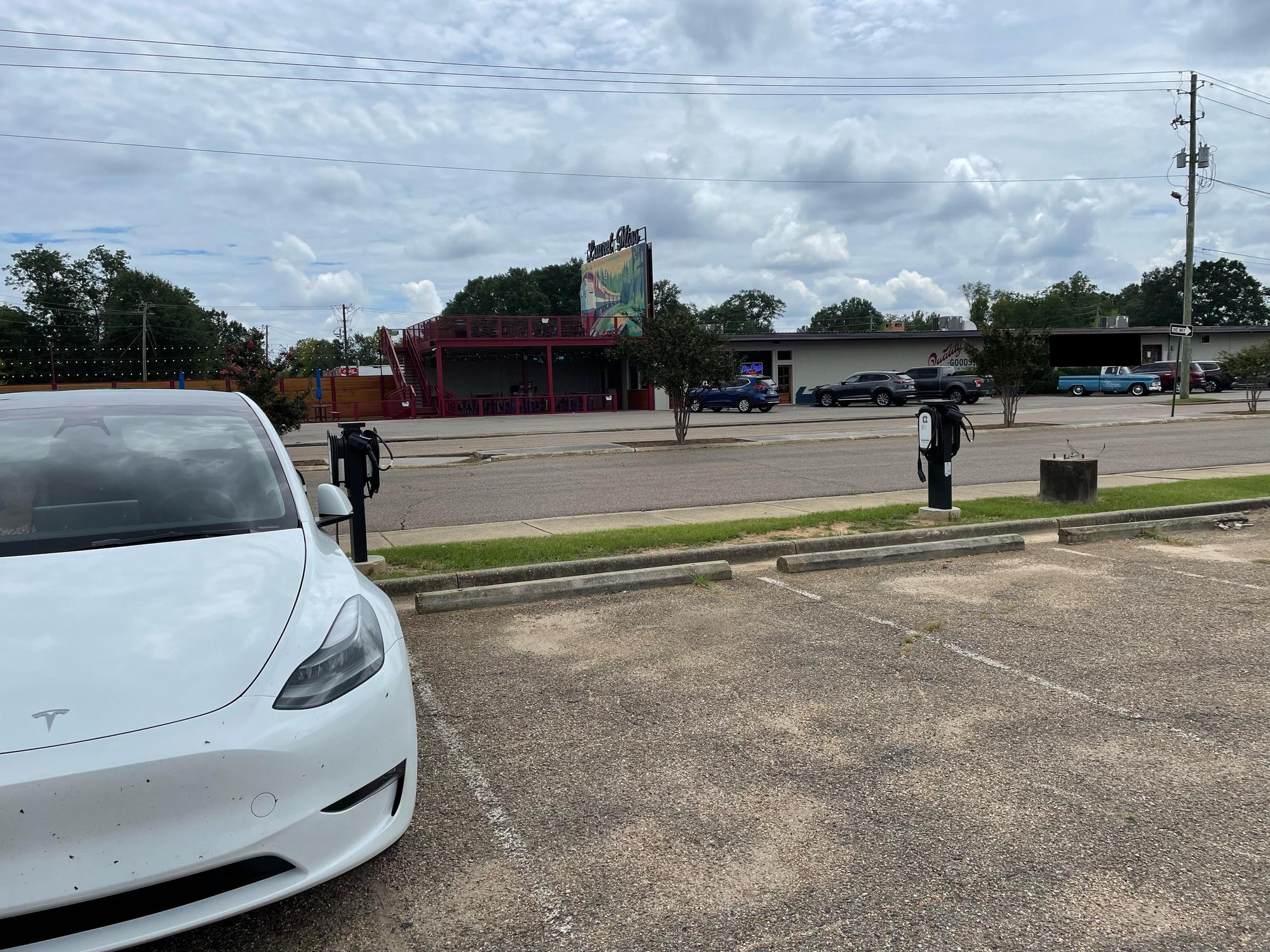 Scotsman General Store Laurel, MS EV Station