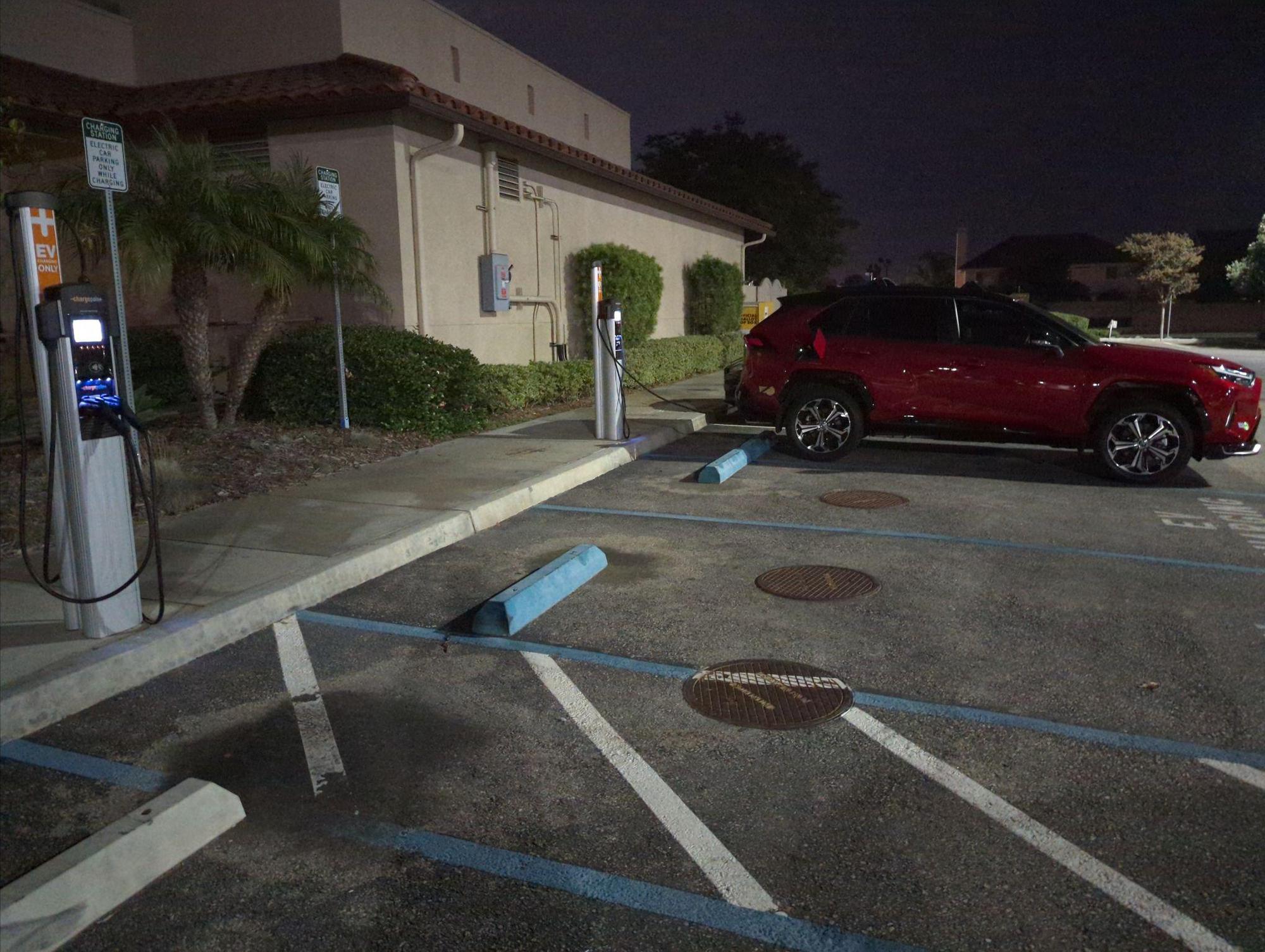 Fountain Valley Senior Recreation Center Fountain Valley, CA EV Station