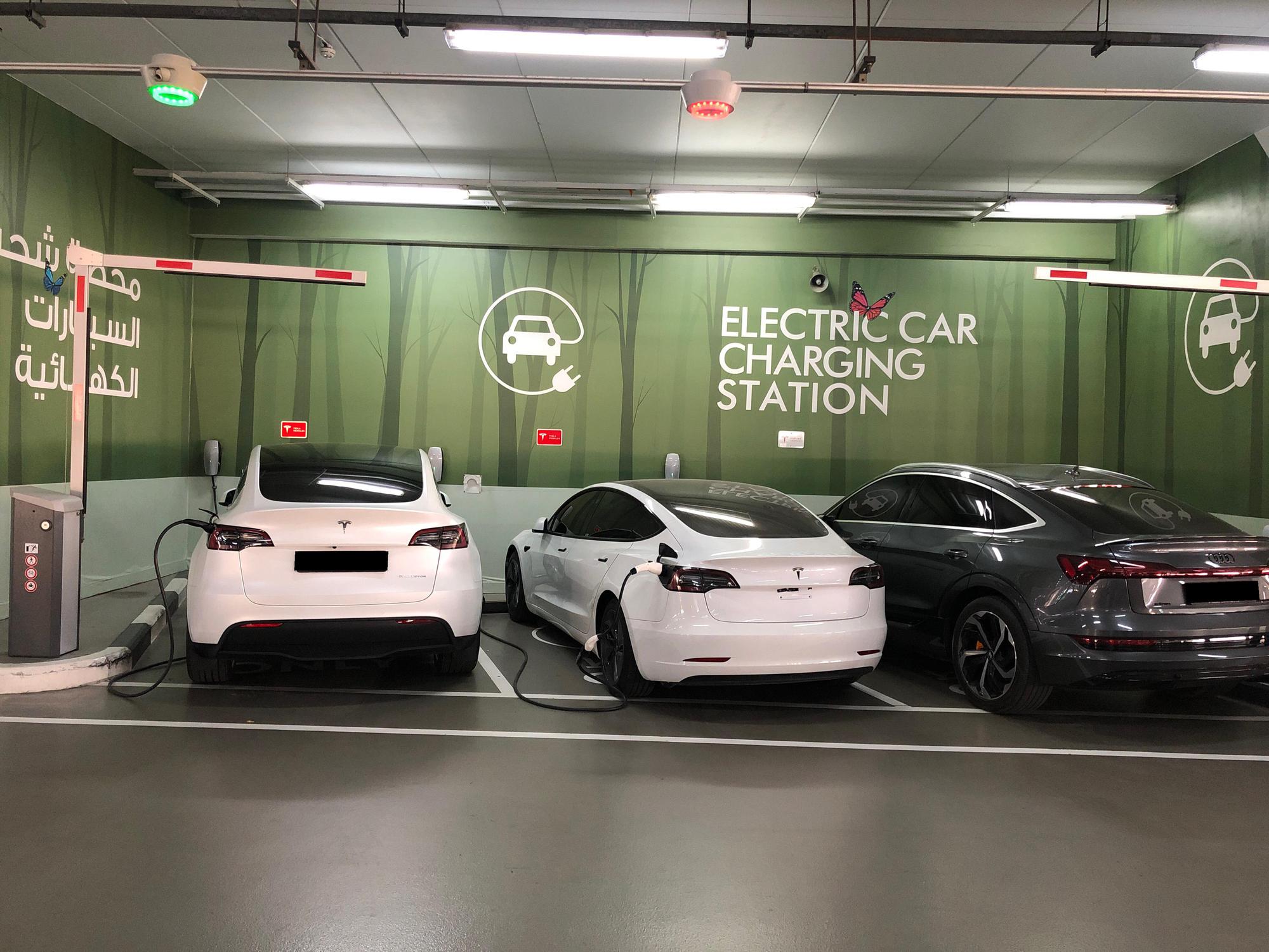 Mall Of The Emirates Garage Level 2 Between D2 D3 Dubai Dubai 
