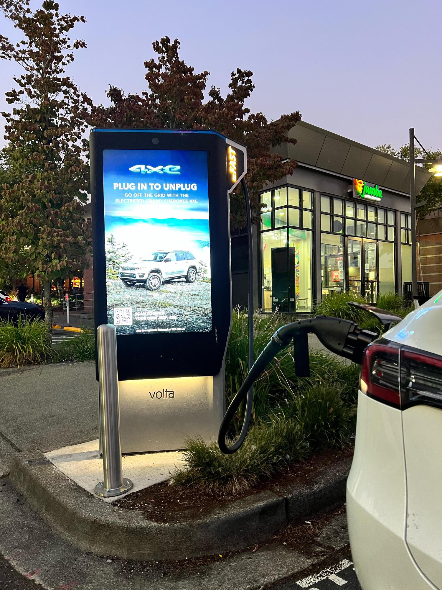 Alderwood Mall Jamba Juice Lynnwood, WA EV Station