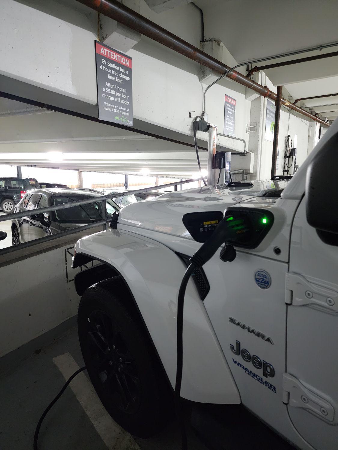 Greenway Parking Garage Chicago, IL EV Station