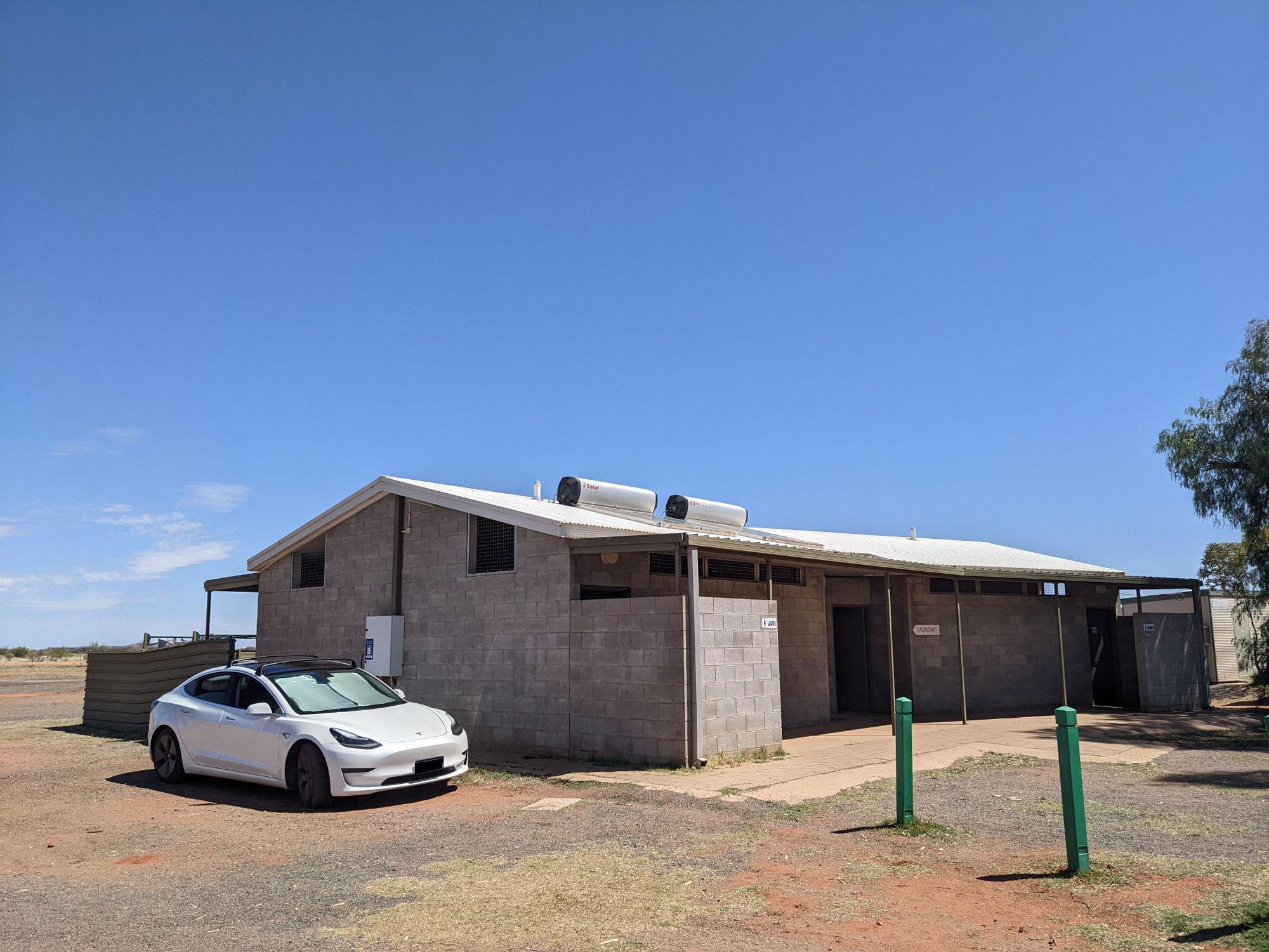 Kulgera Roadhouse and Caravan Park Ghan, NT EV Station