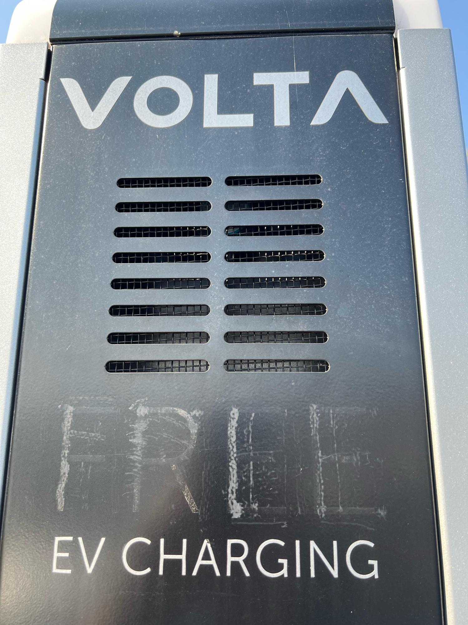 Dulles 28 Centre Wegmans Sterling, VA EV Station