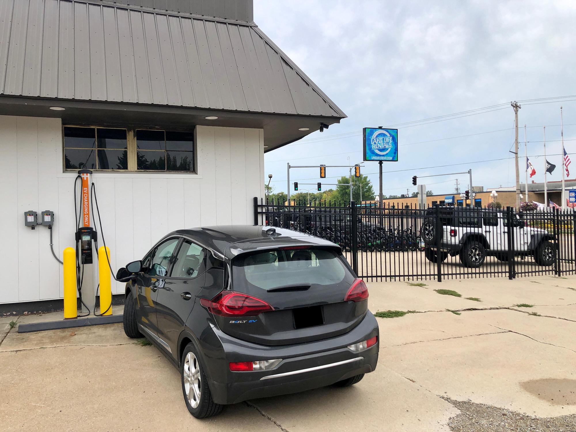Pritchard’s Lake Life Rentals Clear Lake, IA EV Station