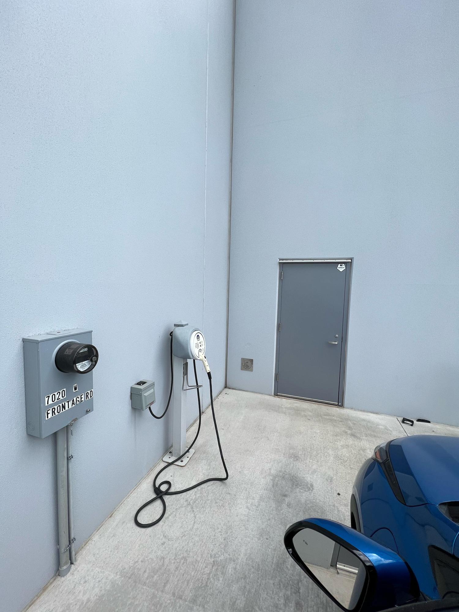 Reed Hyundai of Kansas City Merriam, KS EV Station