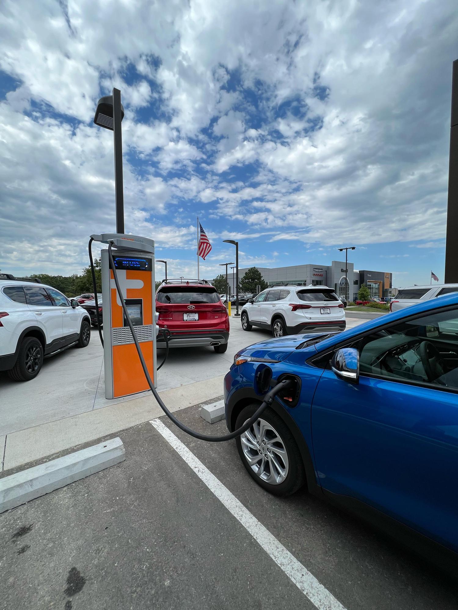 Reed Hyundai of Kansas City Merriam, KS EV Station