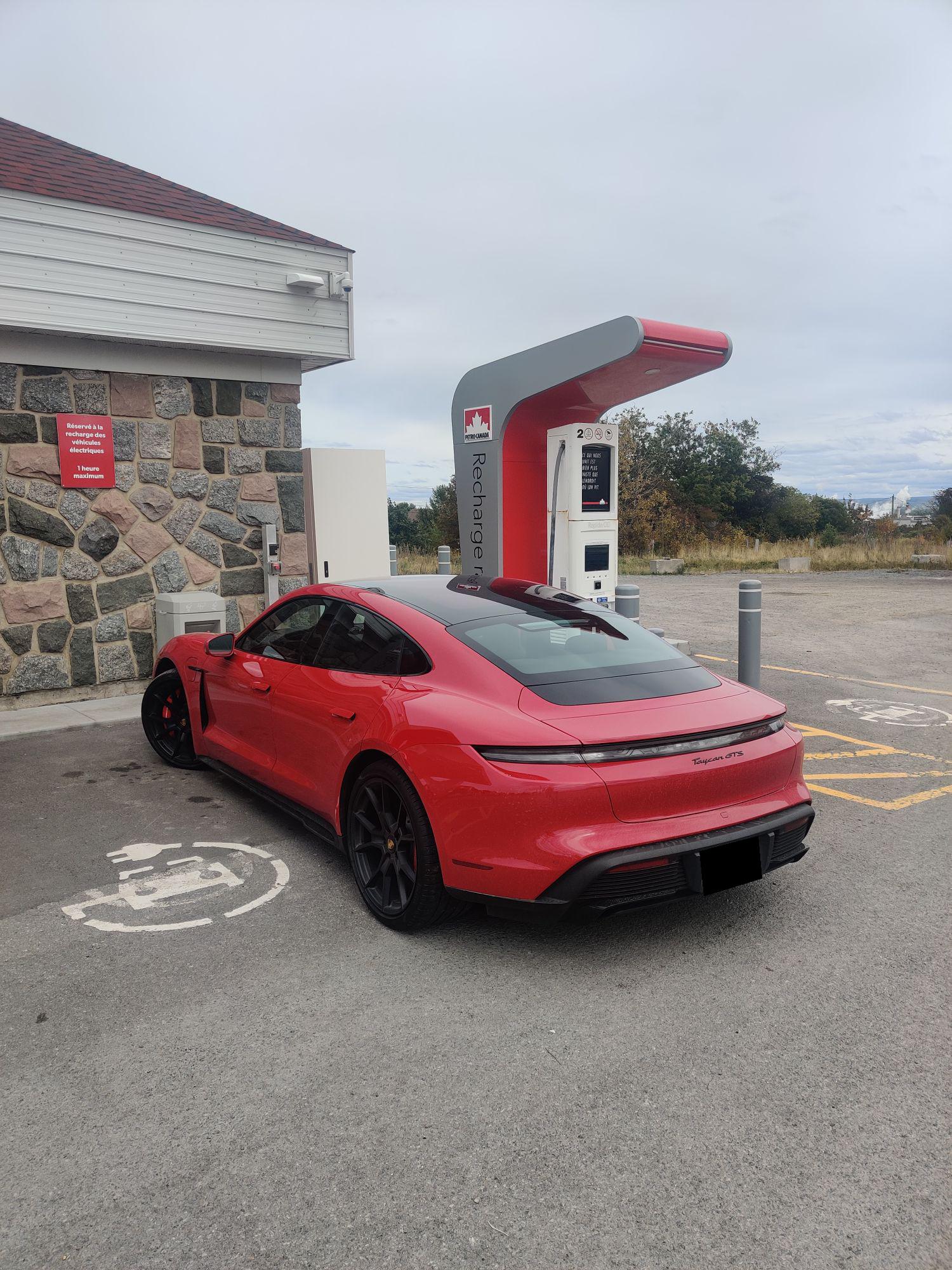 PetroCanada Riviere du Loup RivièreduLoup, QC EV Station