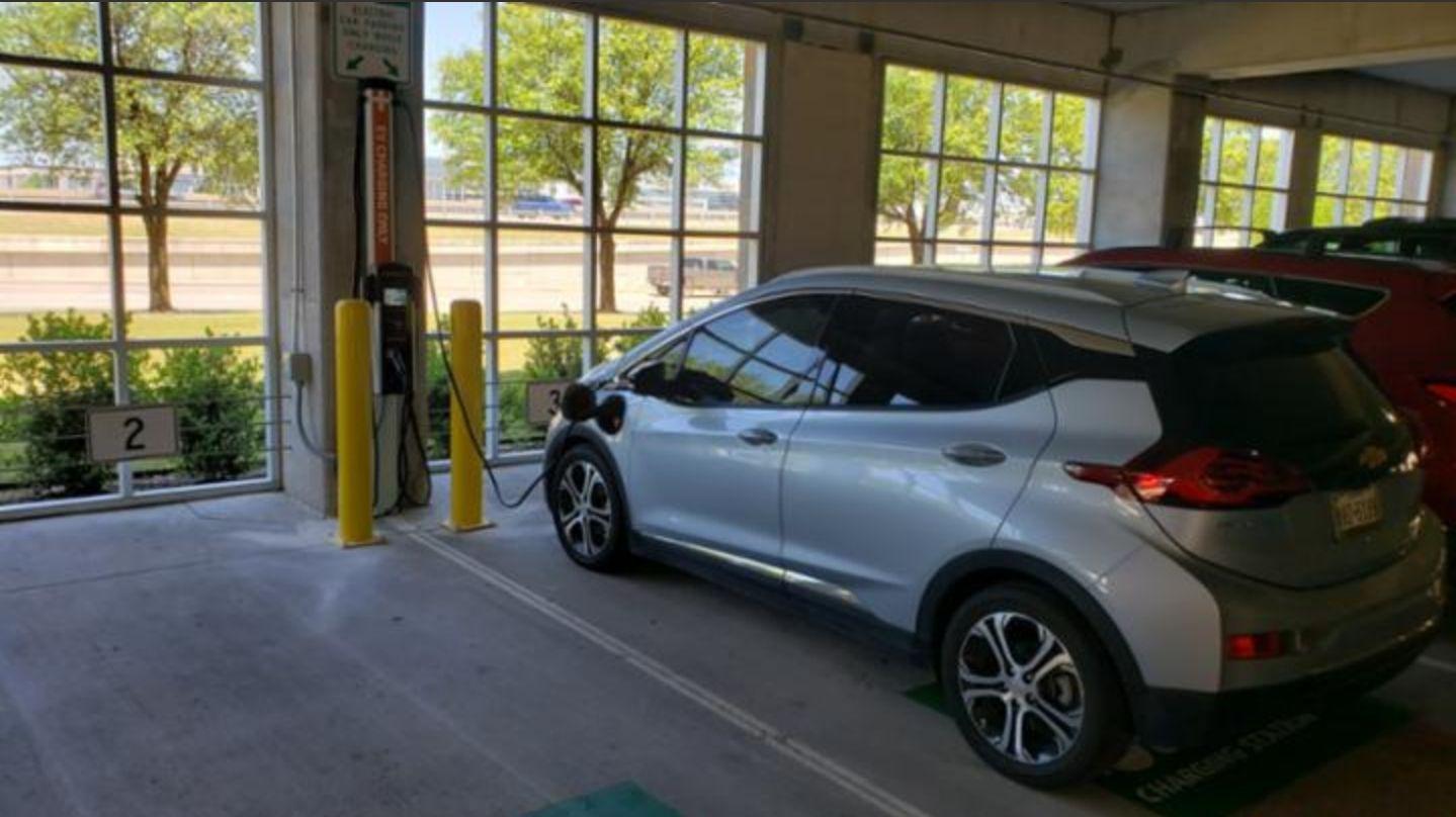7525 Gaylord Pkwy Parking Garage Frisco, TX EV Station