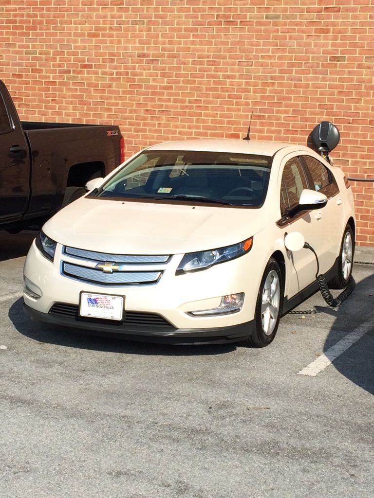 GM Malloy Chevrolet North Area Winchester, VA EV Station