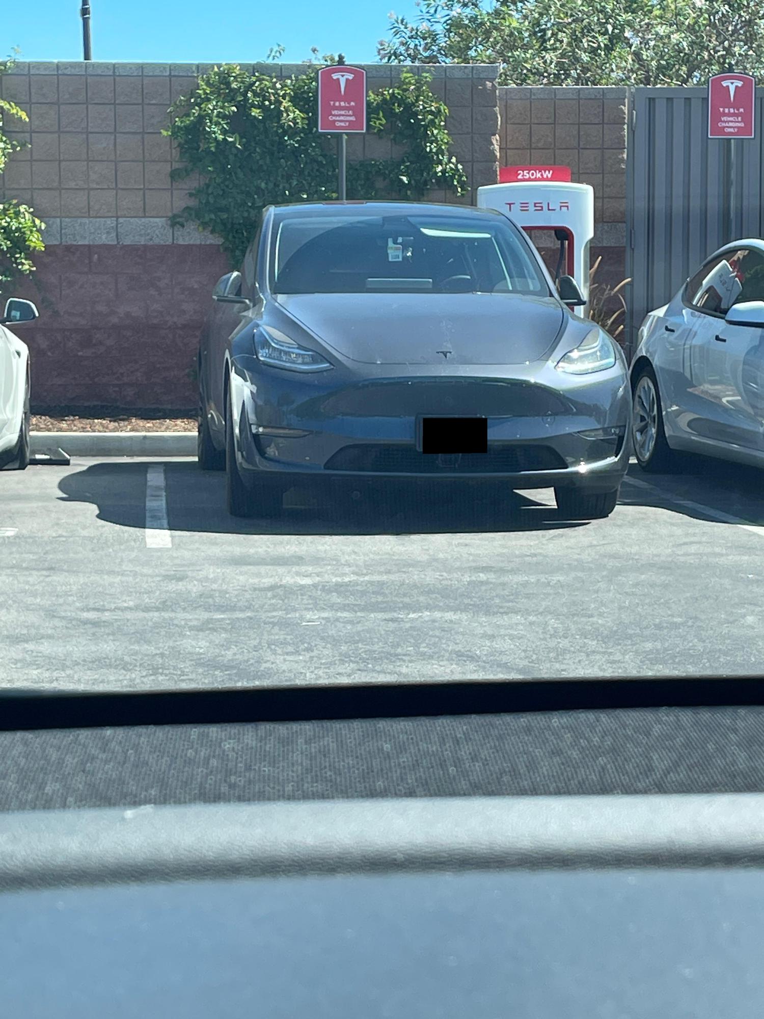 Bridgeport Marketplace Santa Clarita, CA EV Station