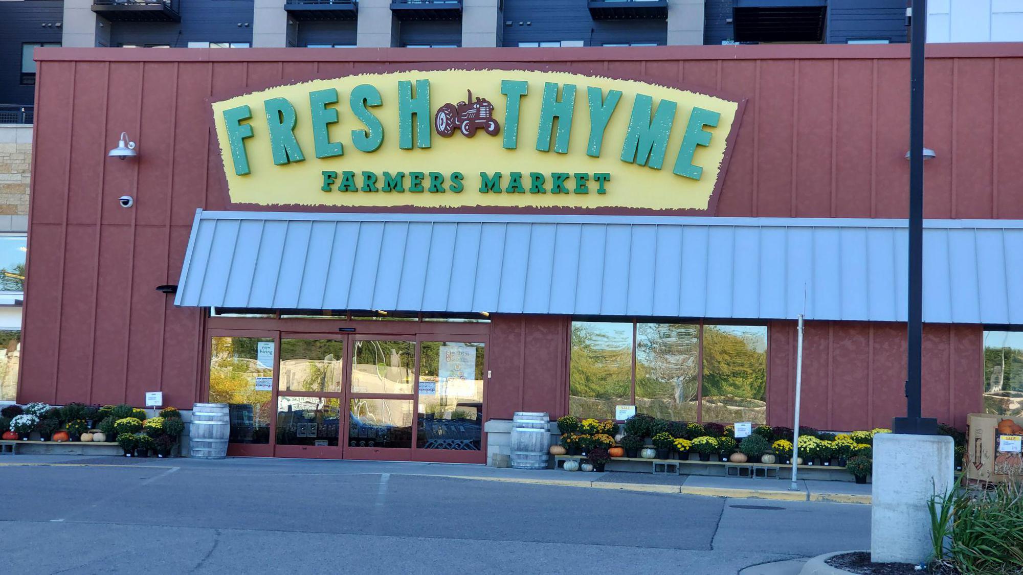 Fresh Thyme Farmer’s Market | Rochester, MN | EV Station